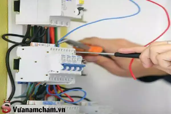 Aptomat chống giật, CB là gì? 2 nguyên lý và cách hoạt động 3 Nguyên lý hoạt động của Aptomat
