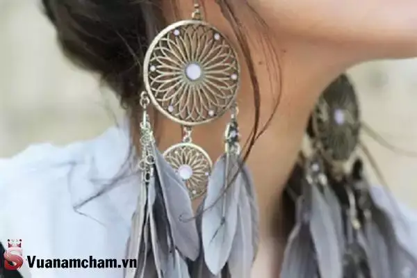 Khuyên tai nam châm - 3 mẫu khuyên tai chị em nào cũng thích 5 Khuyên tai nam châm phong cách Boho độc đáo