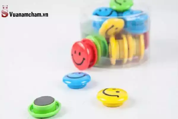 Nam châm gắn bảng - Những điều bạn cần hiểu rõ 3 Nam châm gắn bảng thường có kích thước nhỏ